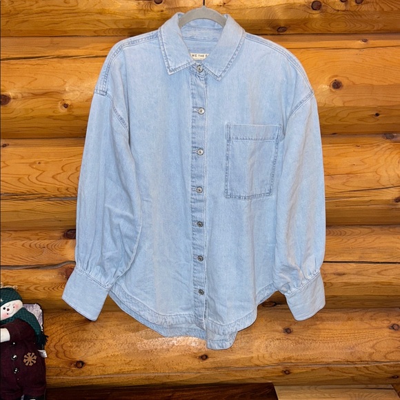 Free People NWOT Ashley Denim Shirt Size Medium in Classic Blue Wash - Picture 8 of 16